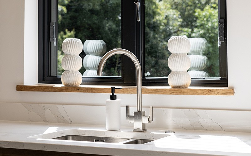 Modern stainless steel faucet